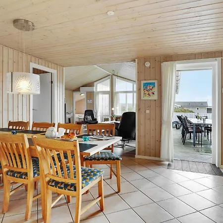 Holiday home 4 Bedroom Awesome In Hvide Sande