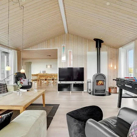 Holiday home 4 Bedroom Awesome In Hvide Sande *