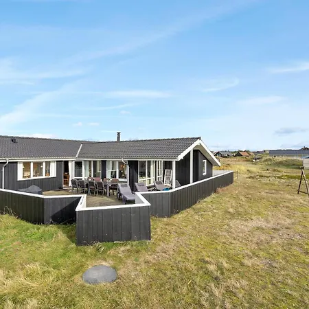 4 Bedroom Awesome In Hvide Sande Holiday home Bjerregard
